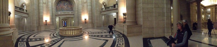 iphone pano photo manitoba legislative building